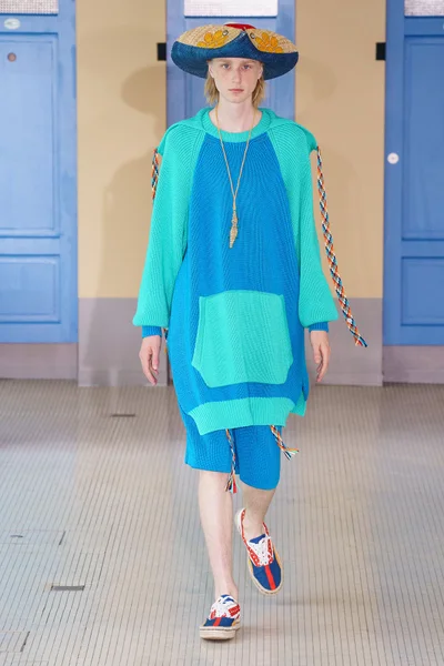 Look 42
